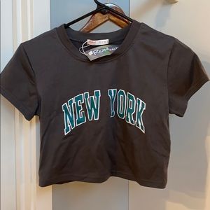 Romwe “New York” Crop Top